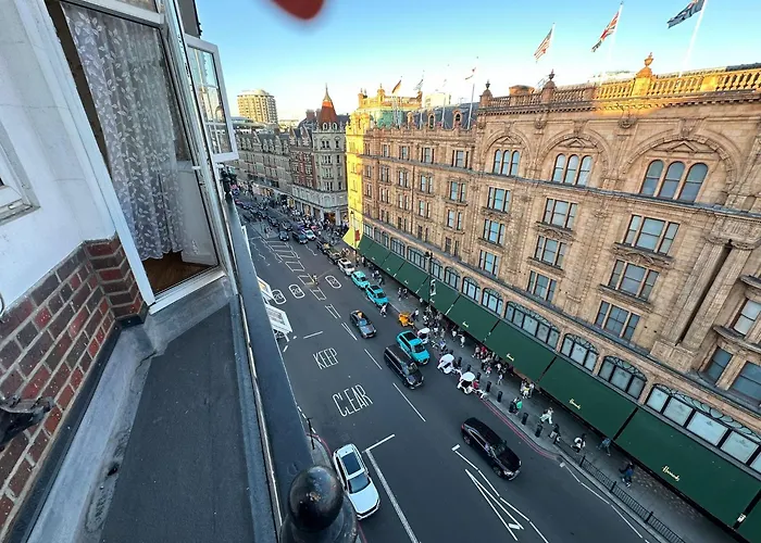 Knightsbridge Luxurious Residence - Facing Harrods