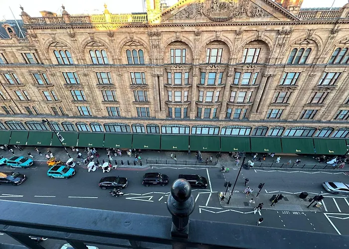 Knightsbridge Luxurious Residence - Facing Harrods