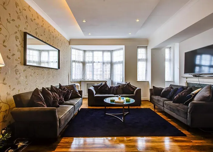 Knightsbridge Luxurious Residence - Facing Harrods