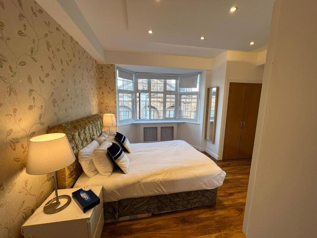 Knightsbridge Luxurious - Facing Harrods Apartamento
